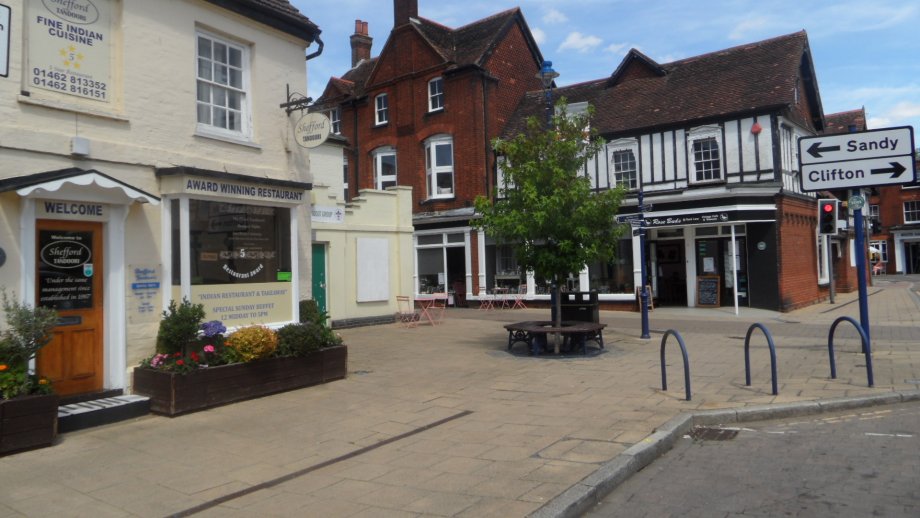 Eateries in Shefford